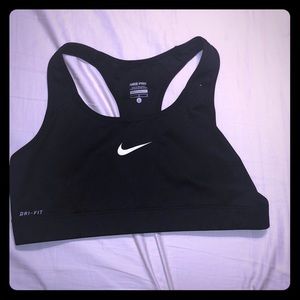 Nike sports bra (black)
